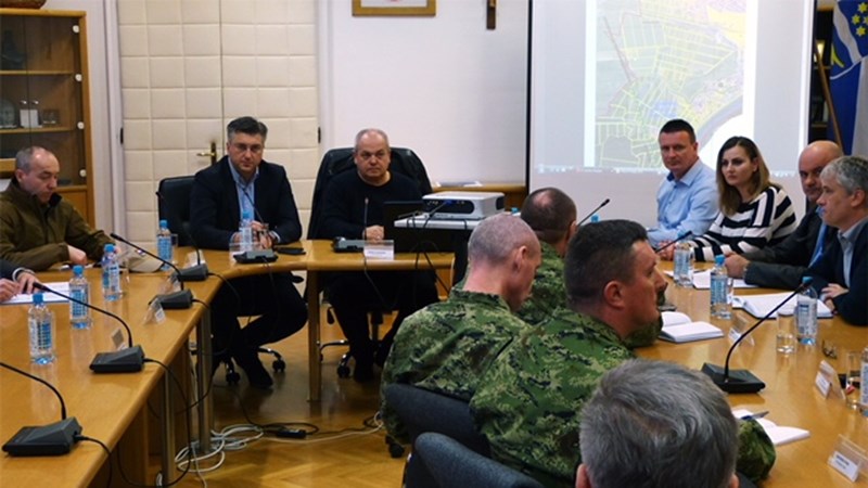 Plenković u Slavonskom Brodu: Završetak spajanja vodovodne mreže Slavonski Brod s vodocrpilištem Sikirevci za 15 dana